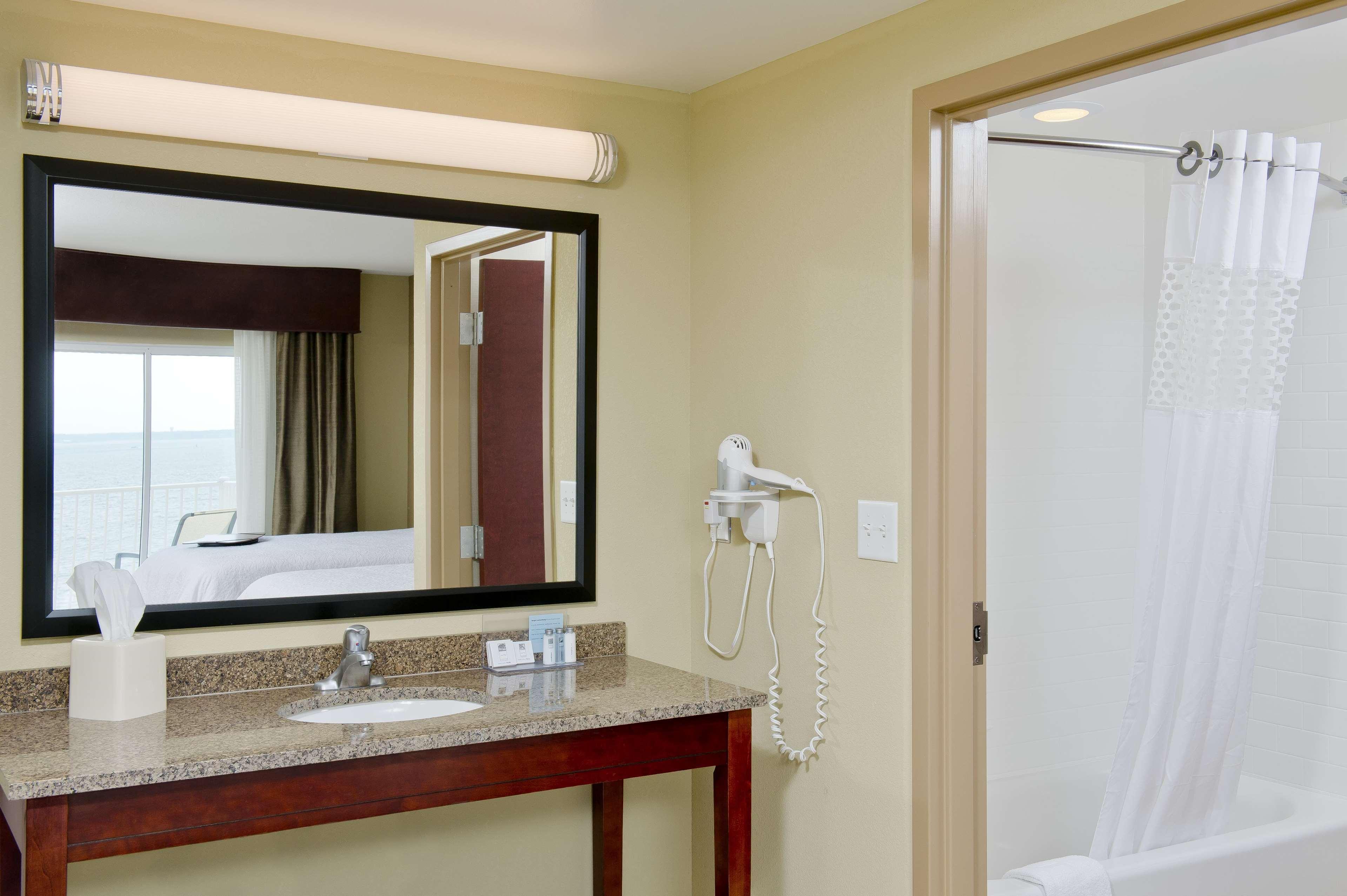 Hampton Inn & Suites Ocean City Bayfront-Convention Center Ruang foto